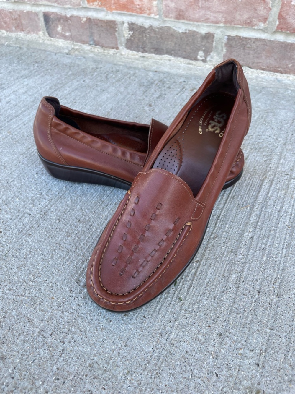 SAS Womens Comfort Brown Loafers Slip on shoes size 8 Mature Casual Leather